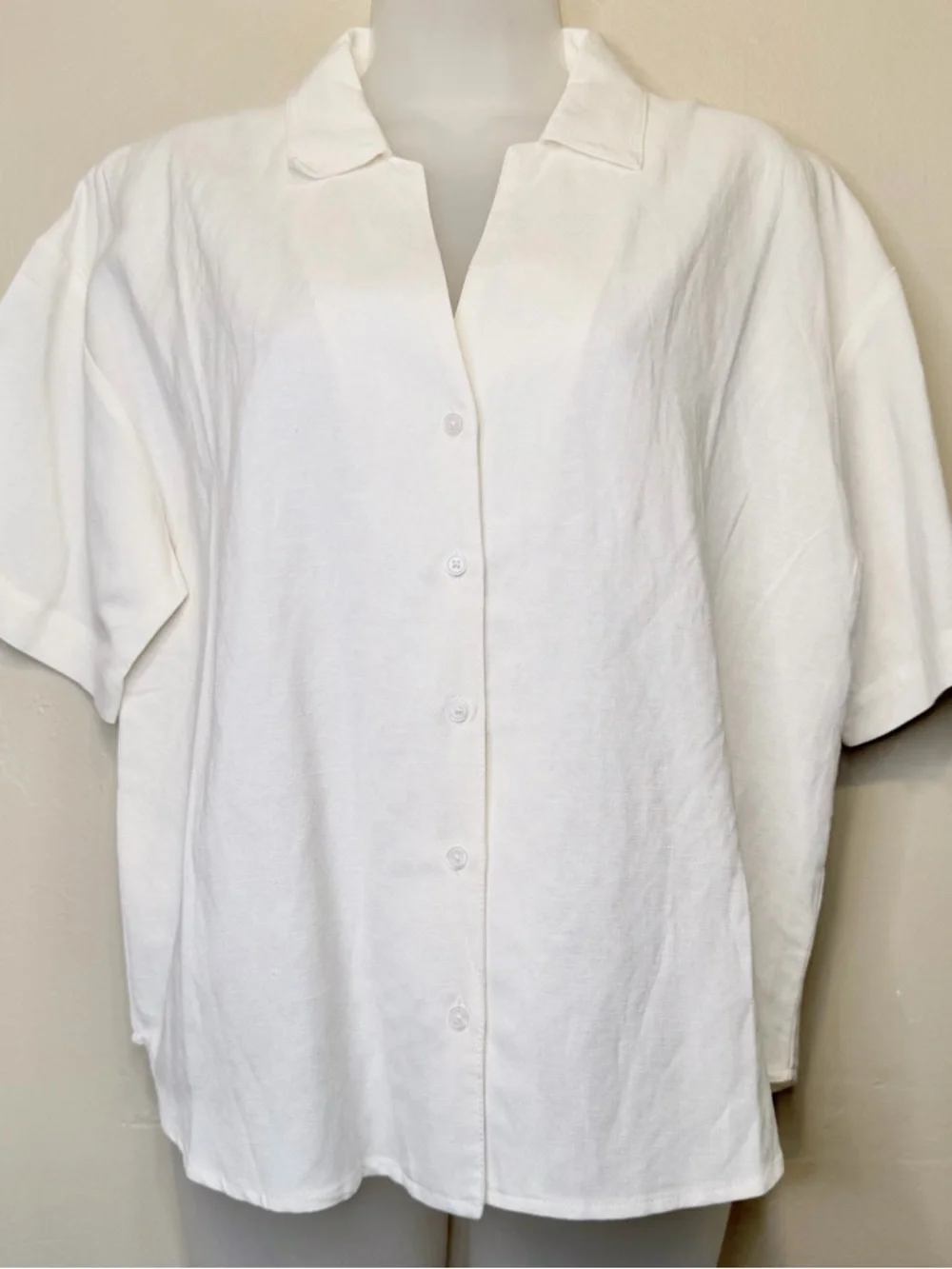 Mod Ref | Crisp Linen Button Front Short Sleeve Relaxed Cropped Chic Shirt Top - Picture 3 of 11